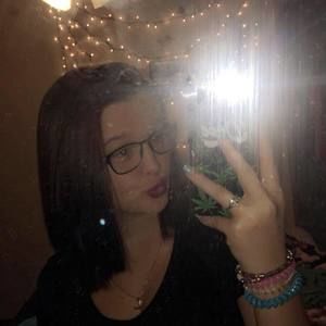 Meet your Posher, Lacey